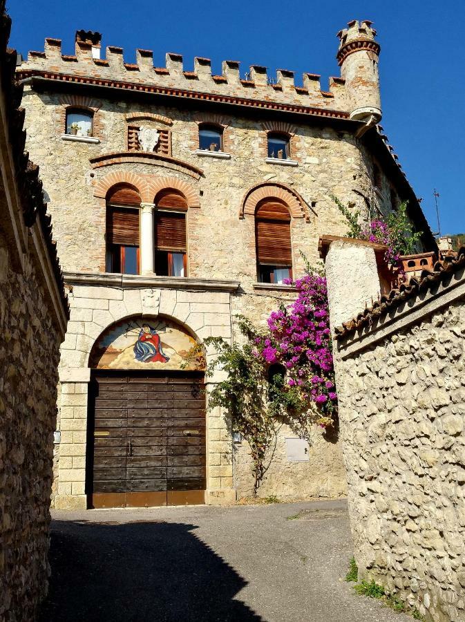Casa Castello Apartment Salo Exterior photo
